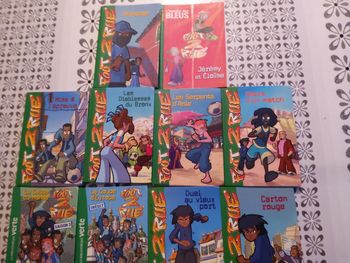 Lot de 10 livres  Violetta