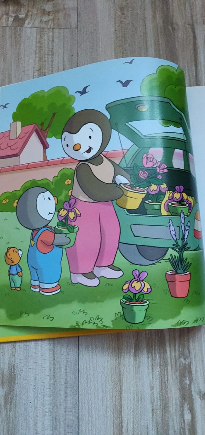 Livre de les aventures de T'choupi en parfait état - photo numéro 3