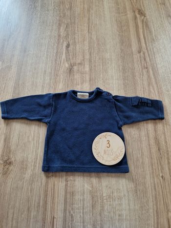Jolie pull bleu marine - 3 mois
