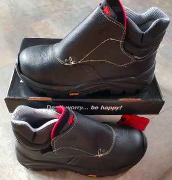 Chaussure de sécurité u-power neuve