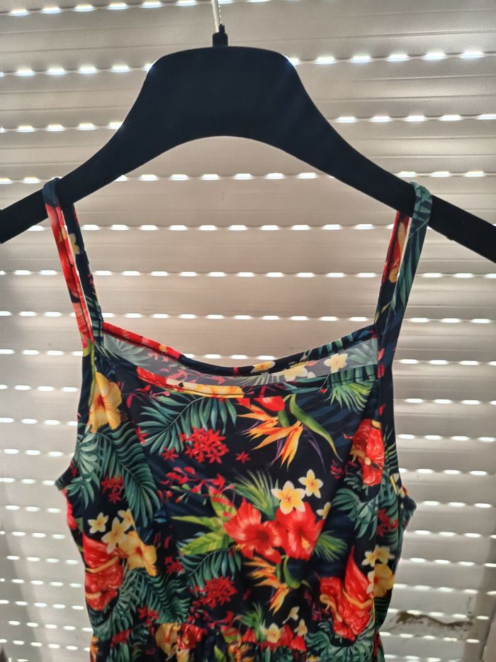 Robe été neuve 11 12 ans fleuri noir - photo numéro 3