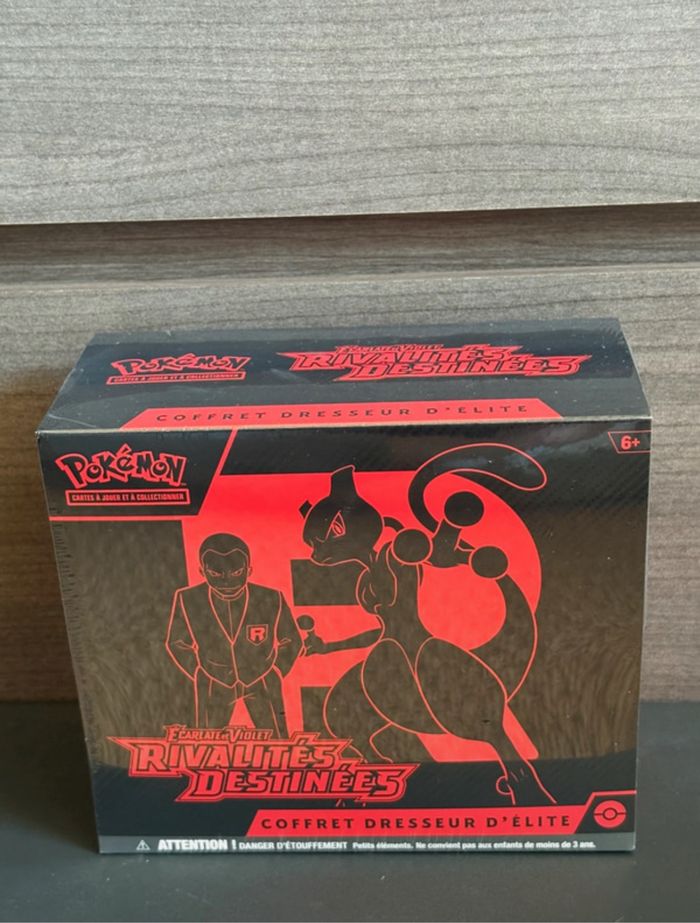 Pokémon ETB Coffret dresseur d’élite EV10 Rivalité Destinées