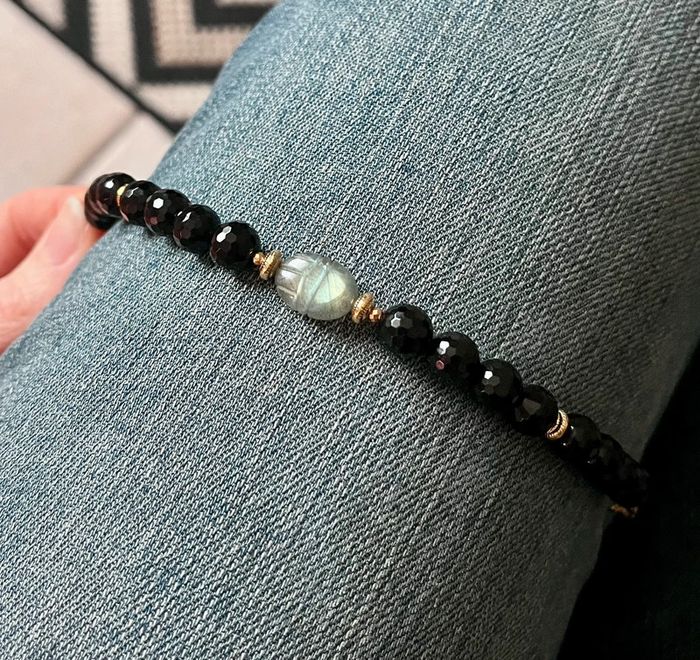 Bracelet amulette scarabée Labradorite et Onyx noir - photo numéro 7