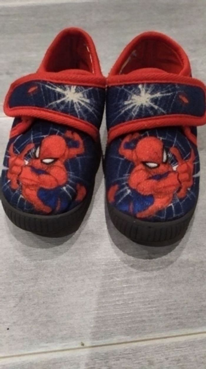 2 paires de chaussons en 23 et 24 - photo numéro 3