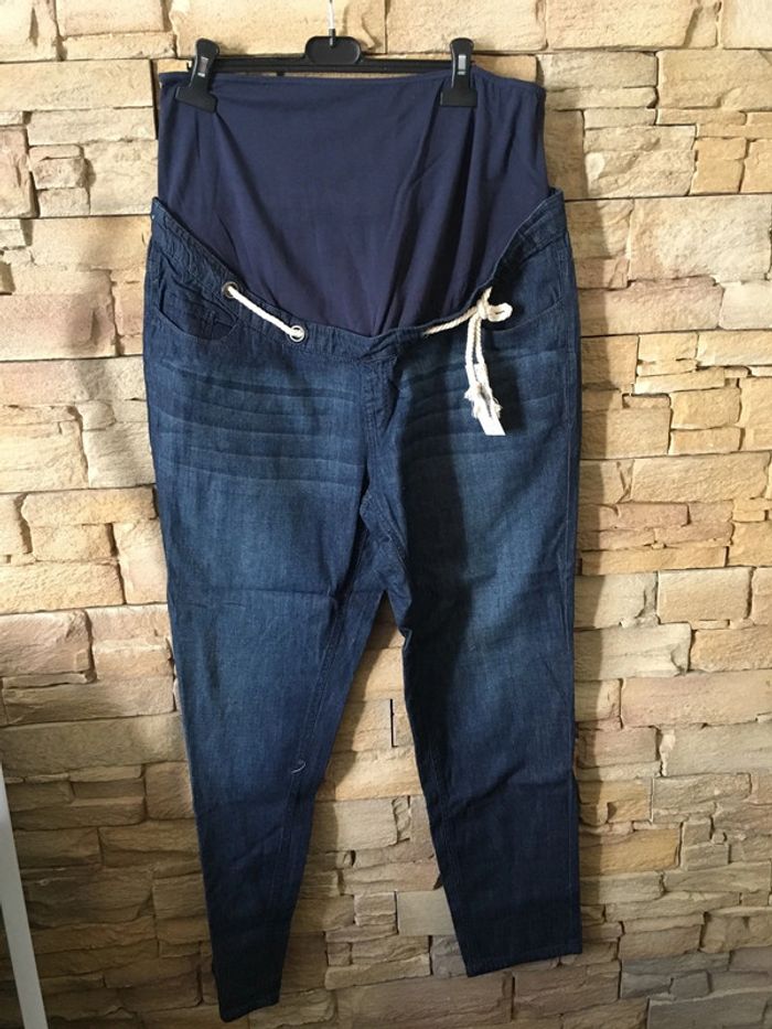 Pantalon large jean Kiabi maternité taille 42.