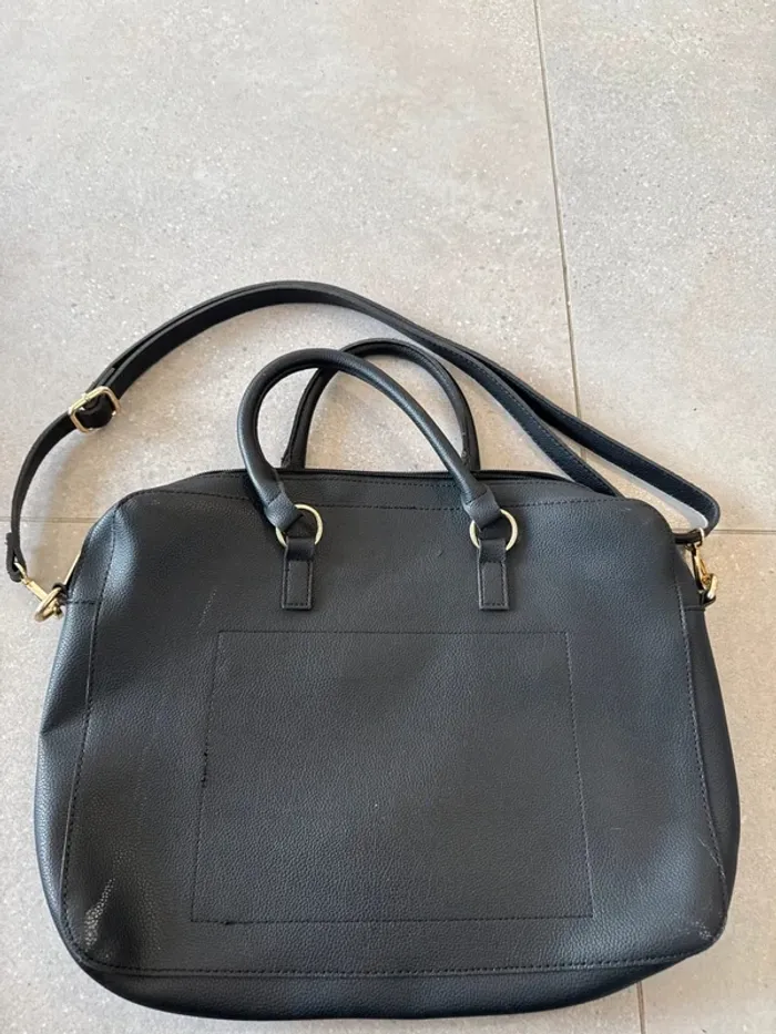 Sac à main et bandoulière Cosmopolitan, bon état mais il y a des marques d'usures, 38x28cm - photo numéro 3