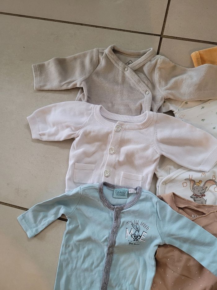 Lot de vêtements naissance - photo numéro 4
