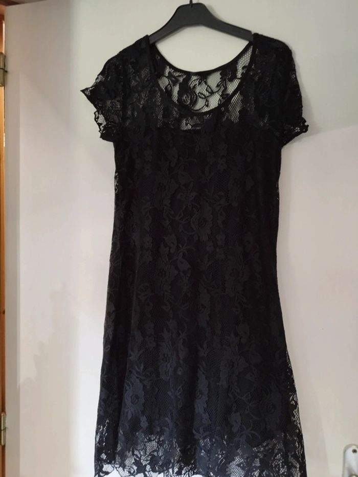 Robe dentelle femme