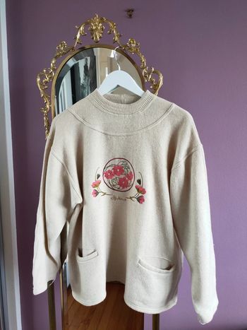 Pull vintage brodé en laine
