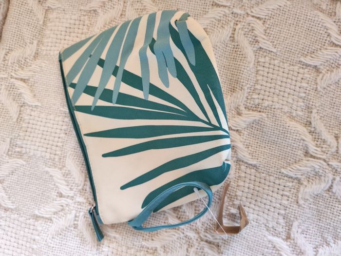 Trousse isotherme neuve Yves Rocher - photo numéro 3