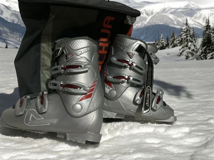Chaussures de ski Dolomites argenté, taille 26 cm occasion très bon état - photo numéro 3
