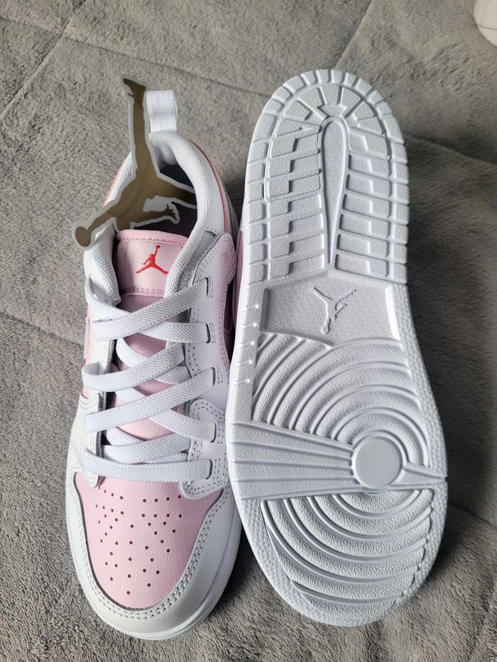 Basket Jordan Low rose - photo numéro 6
