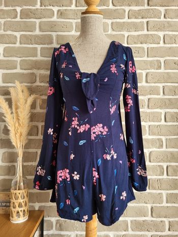 Combishort bleu marine fleurie Mango