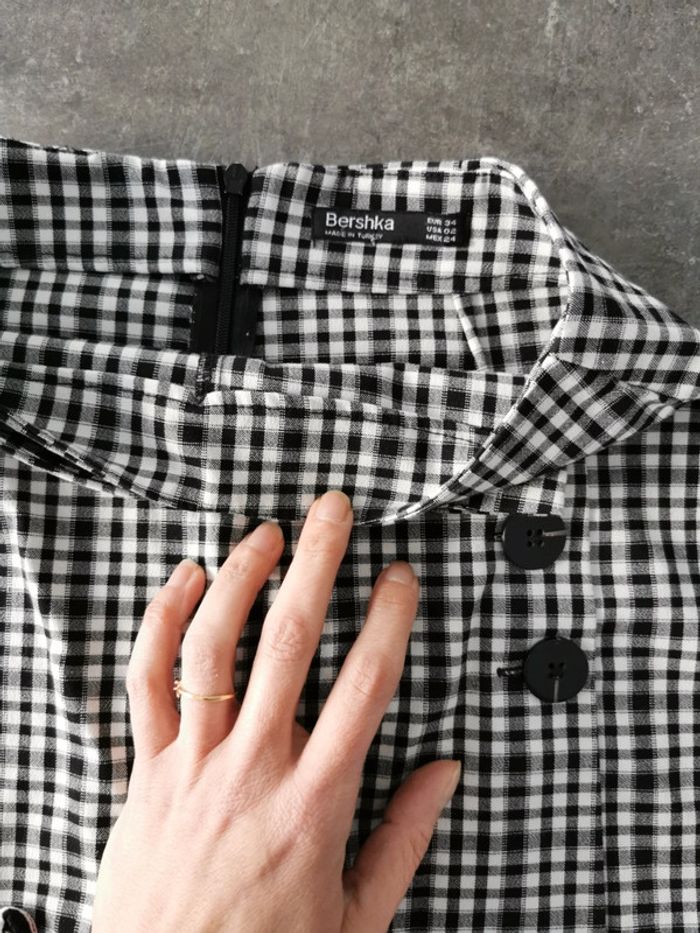 Jupe short bershka taille 34 - photo numéro 2