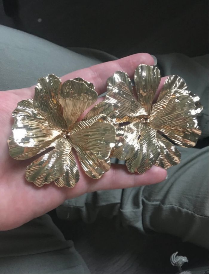 Boucles d’oreilles NEUVES pour femme forme de fleurs 🌼 couleur doré