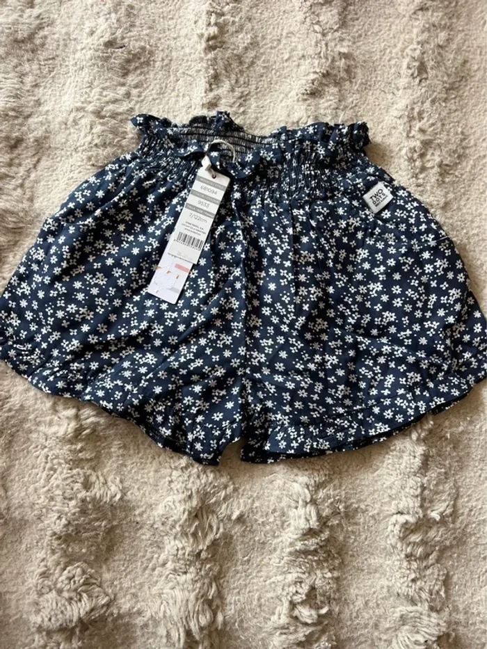 Short fleurette fille 7 ans