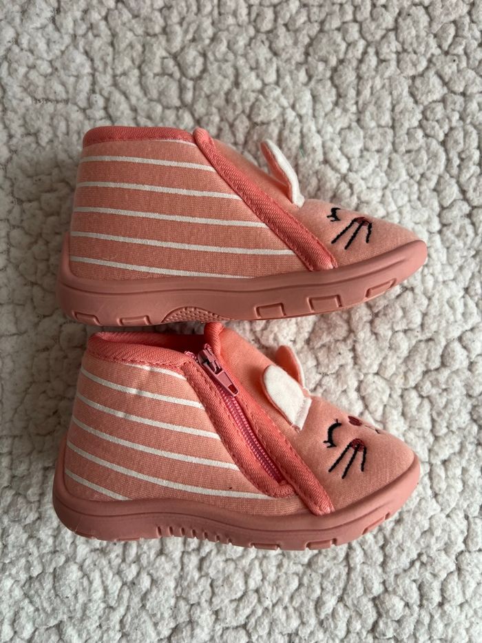 Chaussons roses motifs lapins taille 20 - photo numéro 5