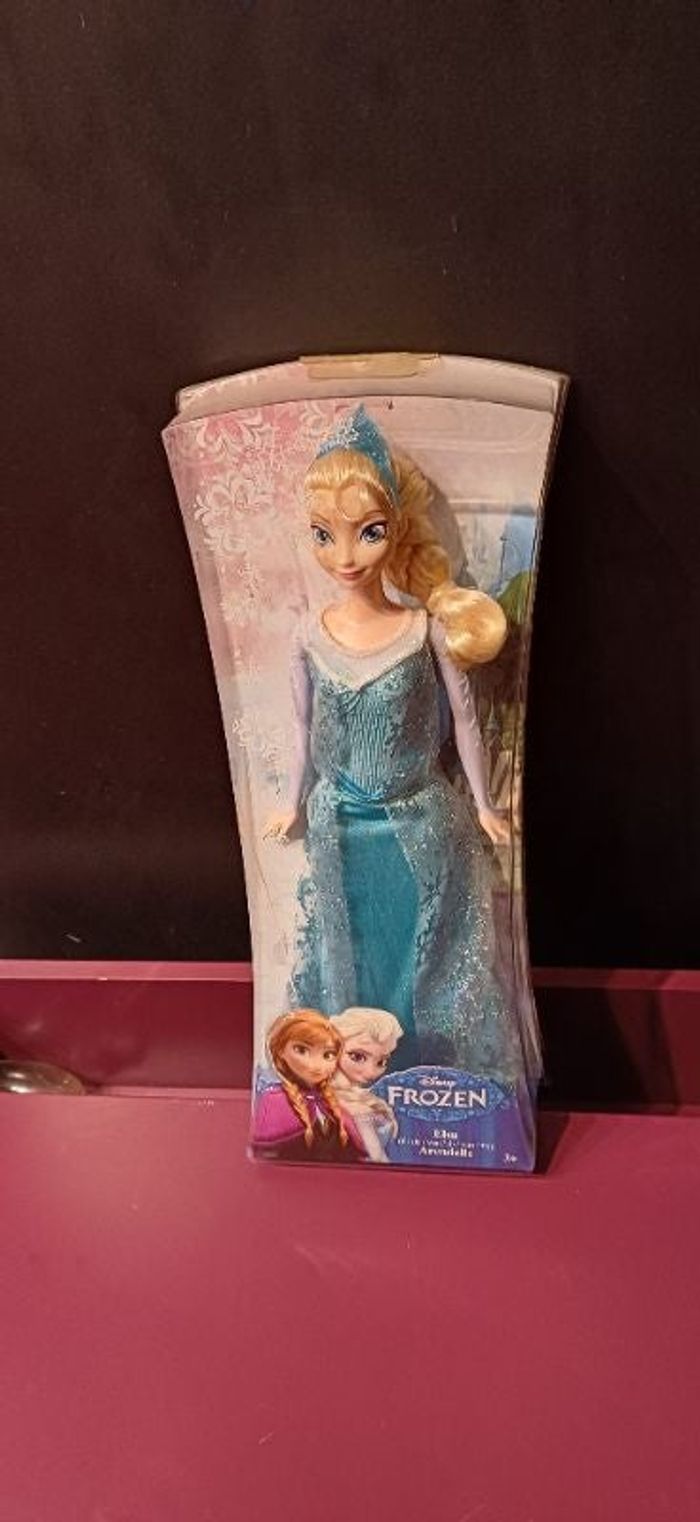 Poupée Elsa