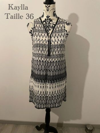 Robe Kaylla motif ethnique noir et blanc, fermeture éclair, taille 36