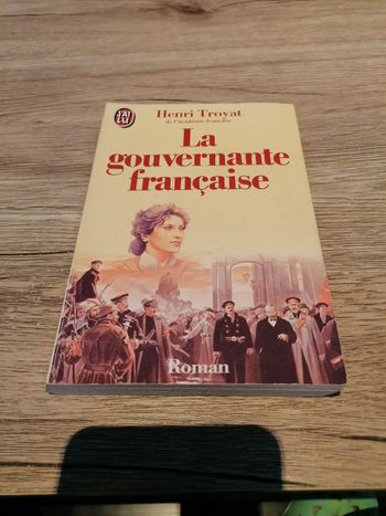 Livre la gouvernante française