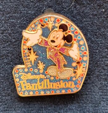 Pins lumineux DisneyLand Paris Fantillusion Édition Limitée (pile à changer) 