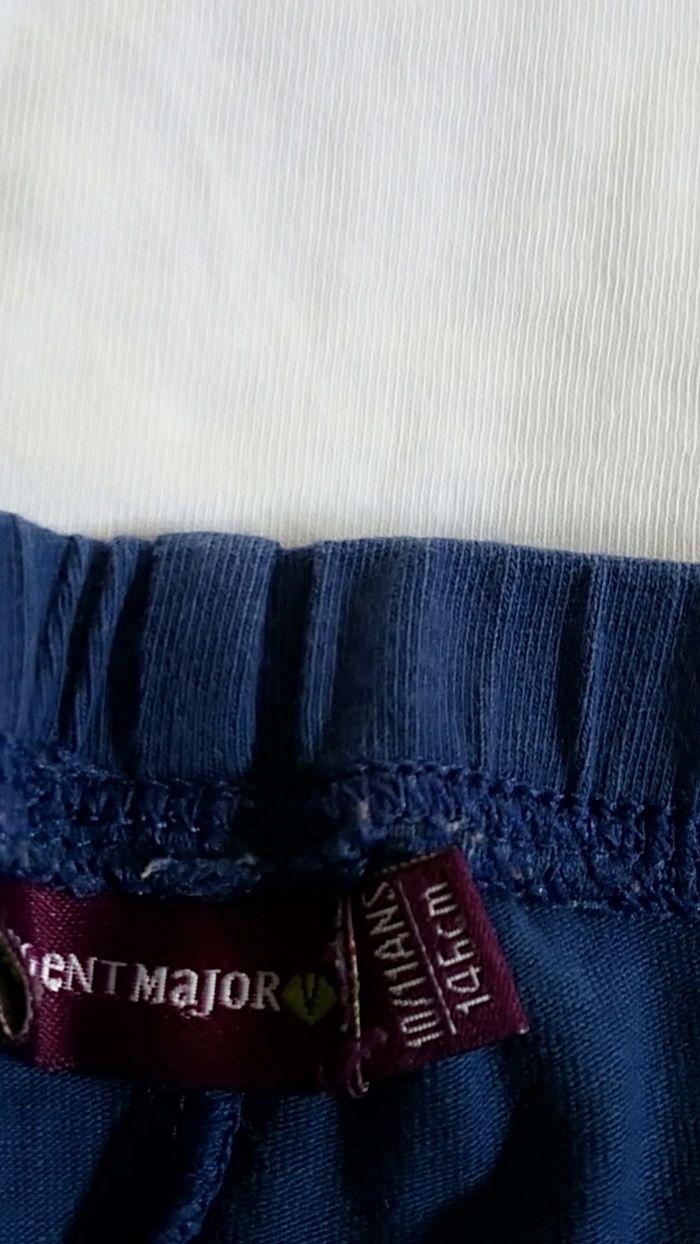 Ensemble leeging  et son tee-shirt - photo numéro 3