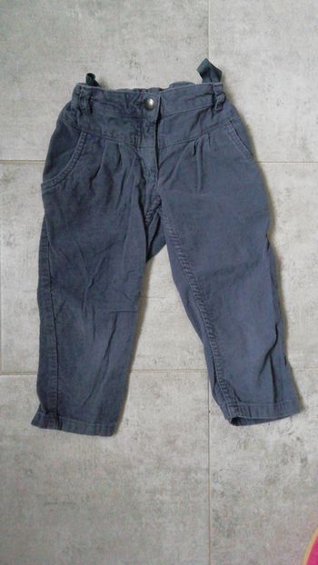 Pantacourt gris en velour