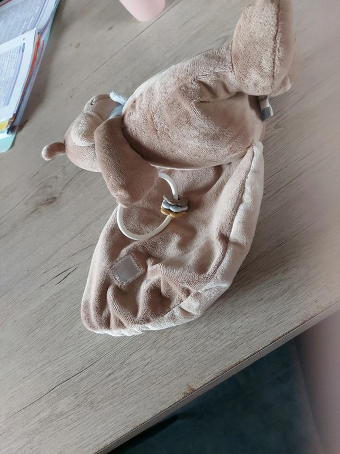 Doudou musical Ecureuil Castor Léon de Noukie s, - photo numéro 6