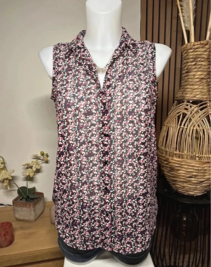 Chemise sans manches neuve - photo numéro 5
