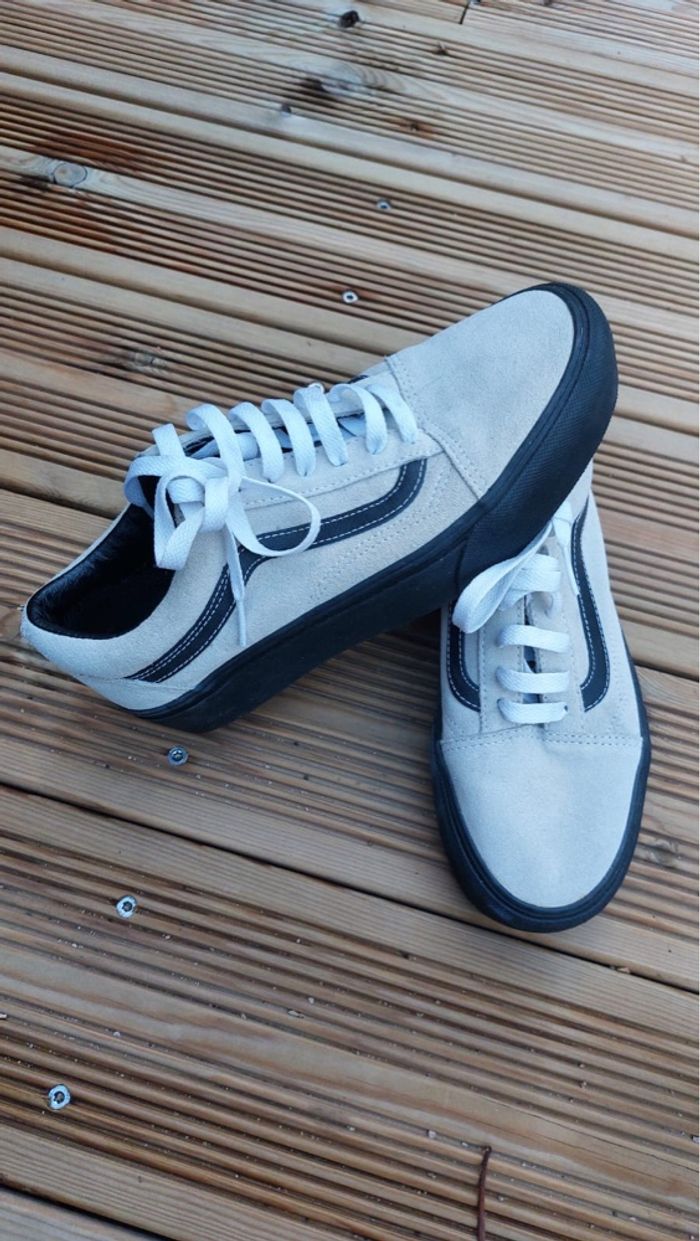 Vans Old Skool – Baskets grises et noires unisexes Taille 38 en très bon état