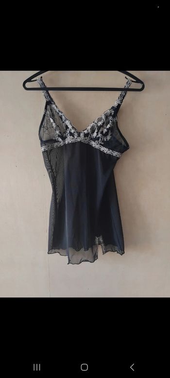 Nuisette  transparente  noir  taille 95b
