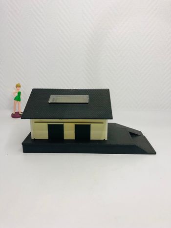 Maquette Jouef Ho quai de chargement 