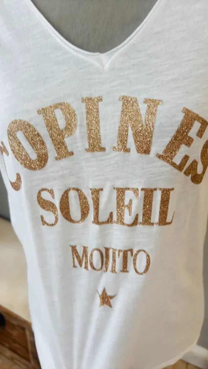 Tee-shirt coton avec inscription dorées pailletées - photo numéro 10