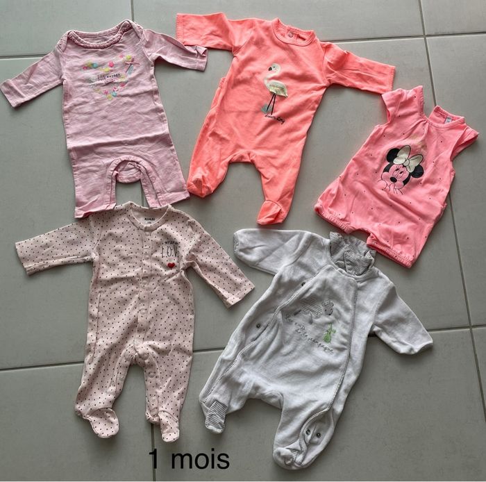 Pyjamas taille 1 mois