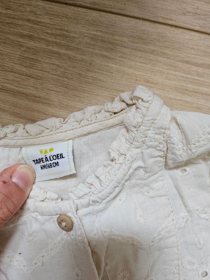 Blouse crème dentelle Tape à l’œil 6 mois Neuf 🌸 - photo numéro 3
