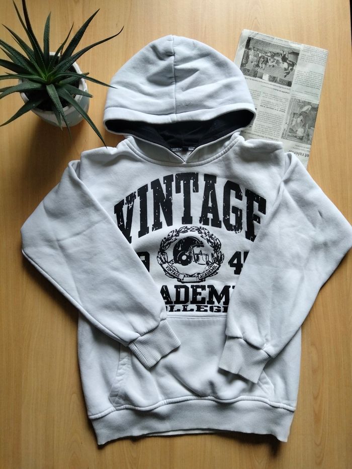 Sweat shirt à capuche