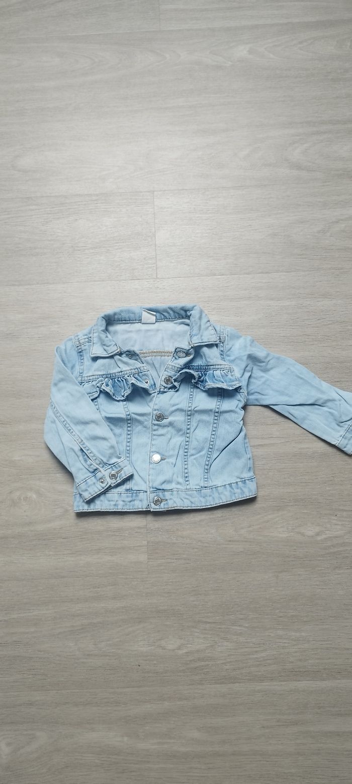 Veste en jeans à volants