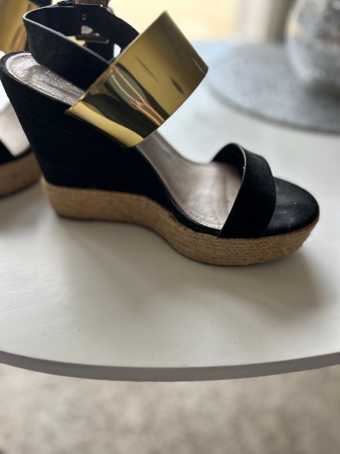 Compensée dorée et noire