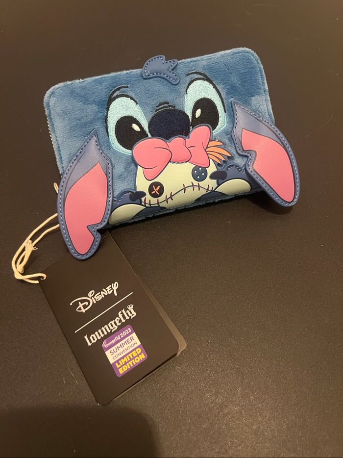Loungefly porte feuille Stitch Scrump SDCC