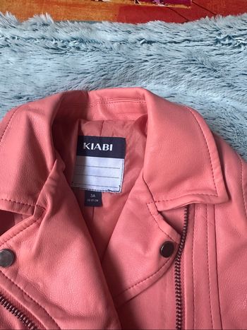 Blouson  pour petite fille 3 ans  état impeccable