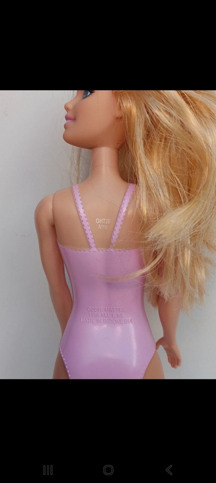 Poupée mattel barbie pool party 
Poupée et ensemble compris - photo numéro 6