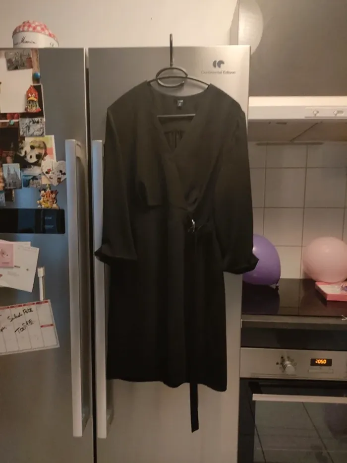 Robe Kiabi taille 38 manches longues courte soirée cocktail