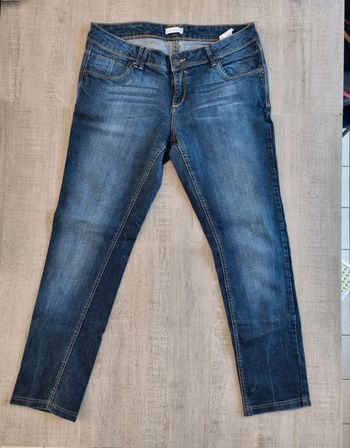 Jean femme neuf T.44