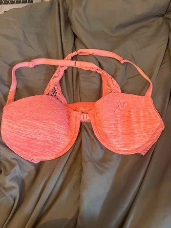 Brassière corail dentelle neuve – confort & féminité