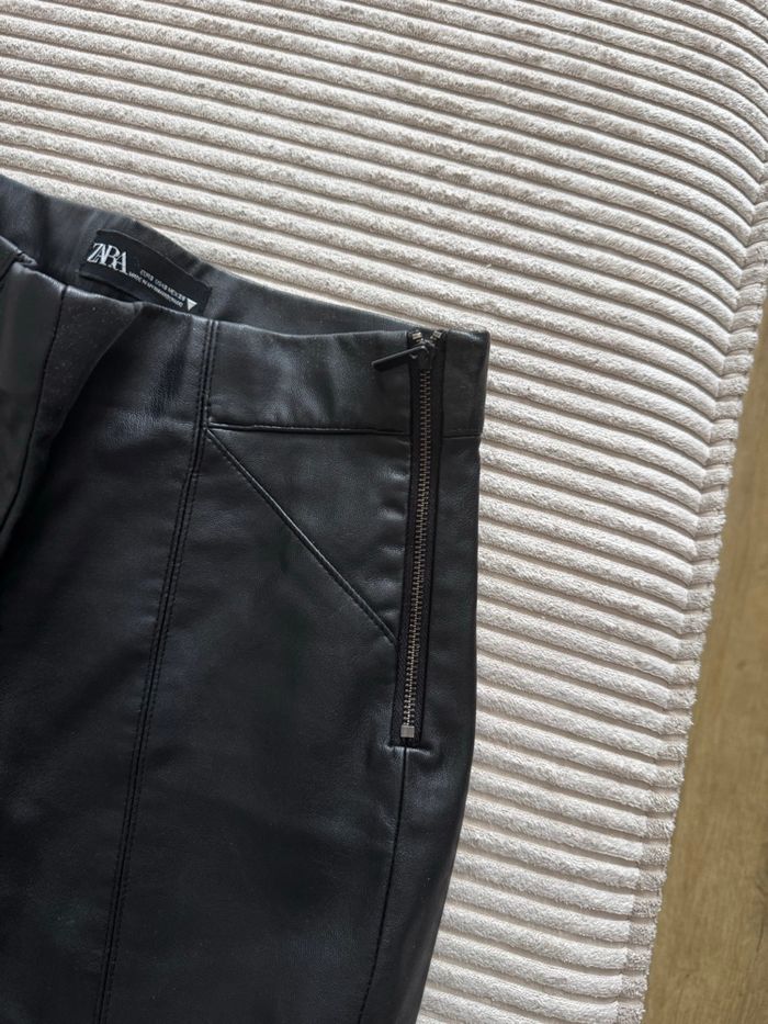 Pantalon cuir Zara - photo numéro 3