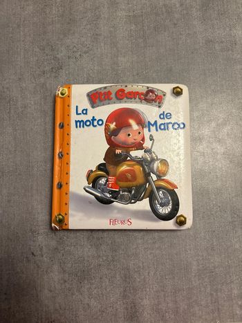 Livres, petit garçon, la moto de Marco