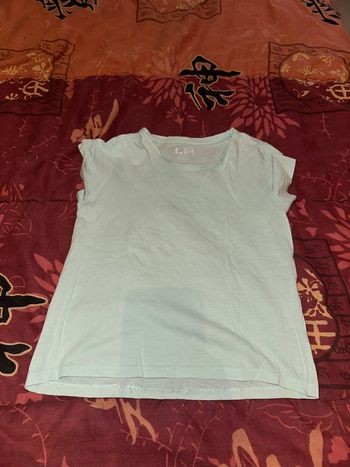 Teeshirt fille taille 6 ans🦄