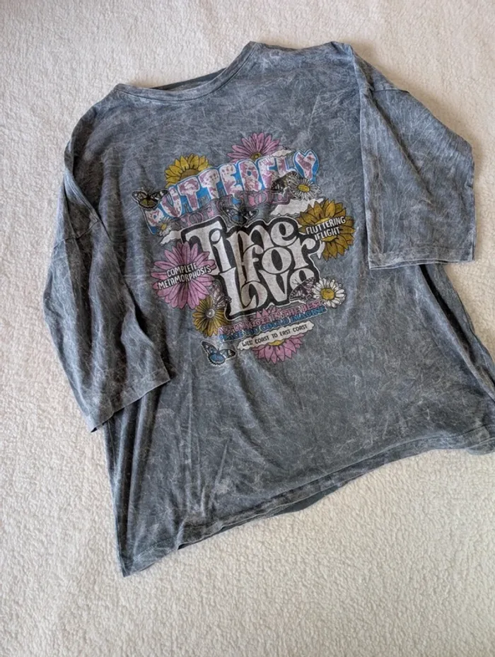 🦋 T-shirt gris à inscriptions et motifs - M - photo numéro 2