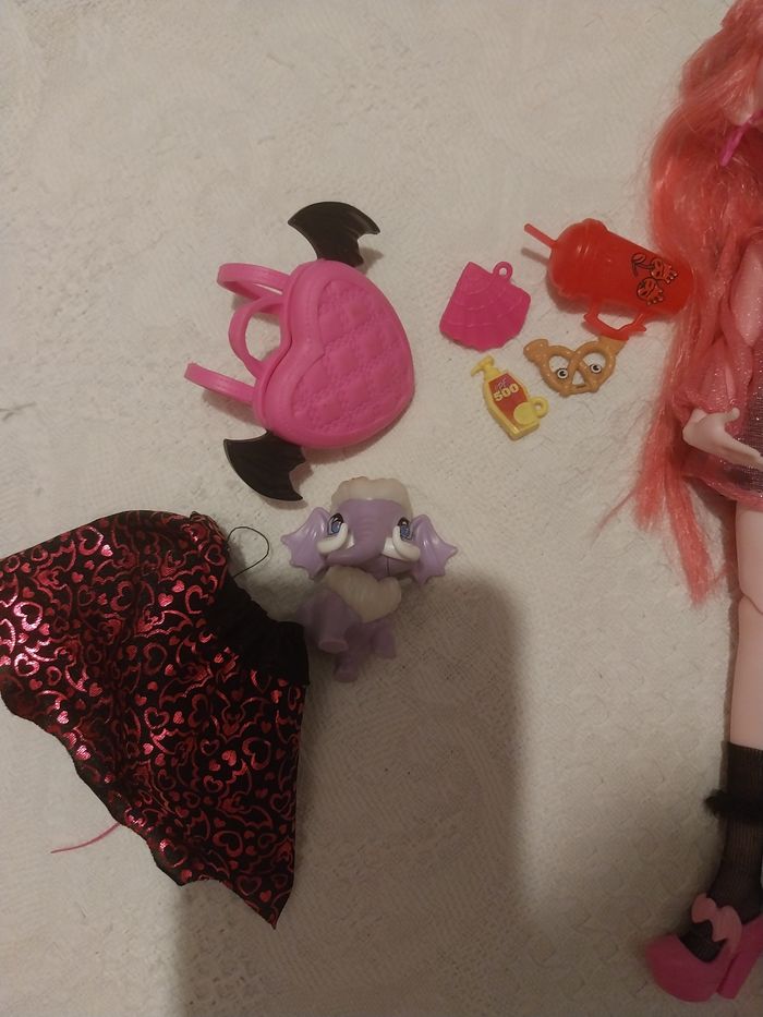 3 Poupées Monster High G3 Abbey Clawdeen Draculaura Basic Mattel 2022 - photo numéro 9