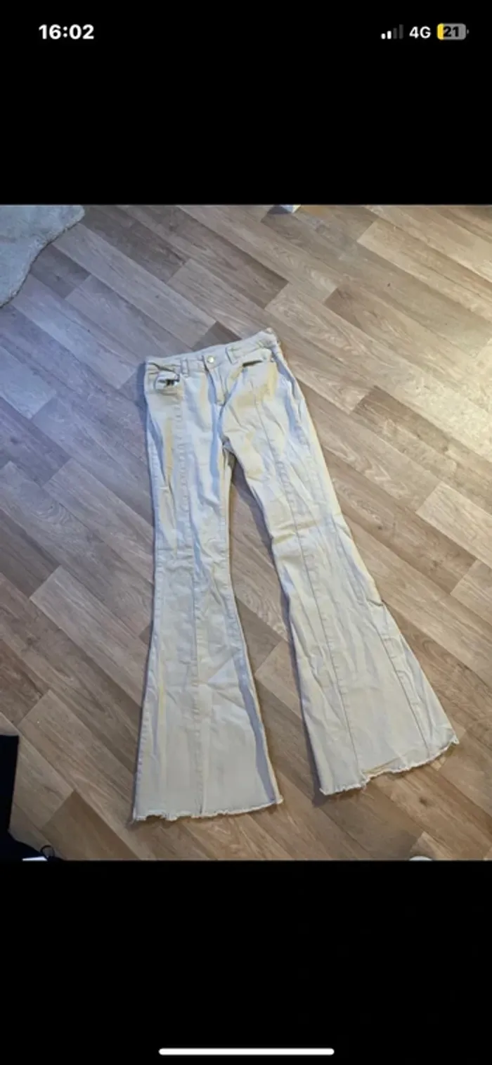 Jean beige flare